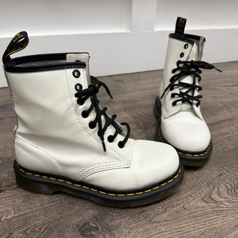 Dr. Martens 1460 White Smooth Leather Lace Up Combat Boots Kids 4M 5L 11822